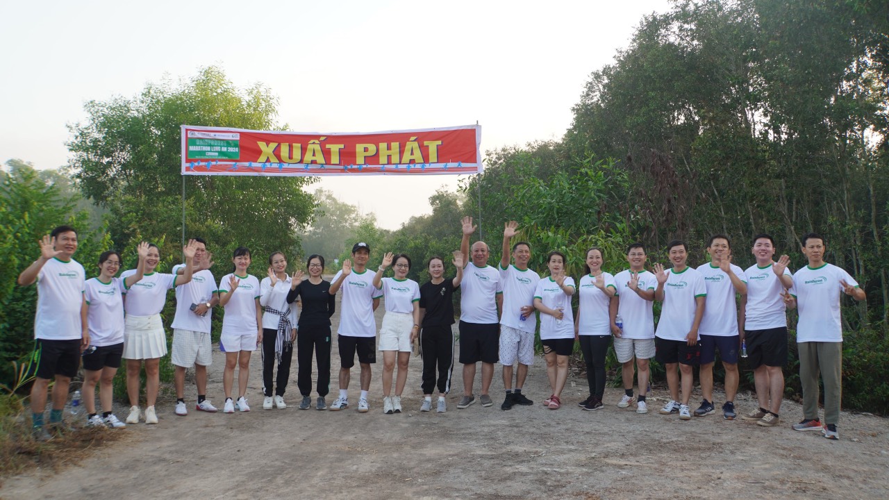 Một số hình ảnh hoạt động trong chương trình Marathon Rừng Mưa Long An